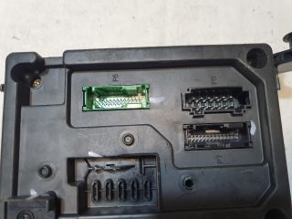 bontott VW SHARAN Biztosítéktábla Utastér