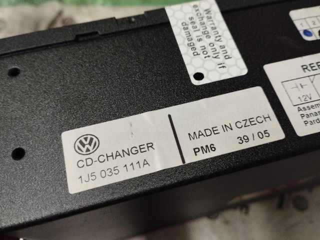 bontott VW SHARAN CD / DVD Tár