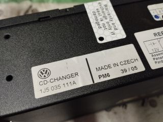 bontott VW SHARAN CD / DVD Tár