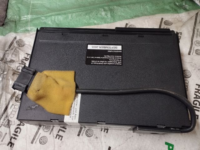 bontott VW SHARAN CD / DVD Tár