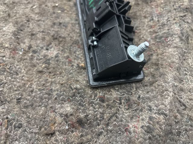 bontott VW SHARAN Csomagtér Nyitó Kar / Gomb