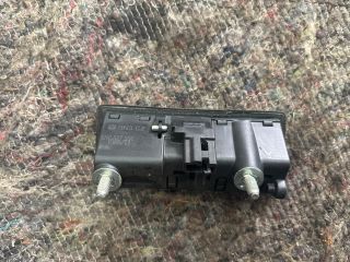 bontott VW SHARAN Csomagtér Nyitó Kar / Gomb