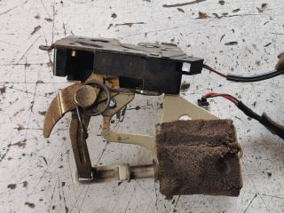 bontott VW SHARAN Csomagtérajtó Zárszerkezet