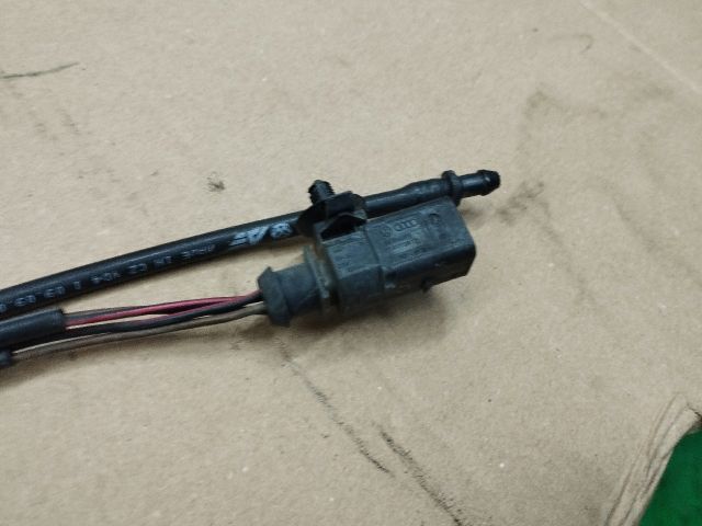 bontott VW SHARAN Első Ablakmosó Fúvóka