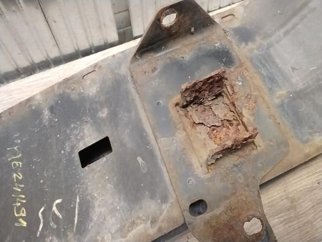 bontott VW SHARAN Első Lökhárító Merevítő (Fém)