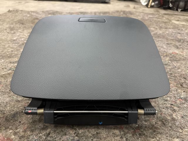 bontott VW SHARAN Első Tároló Rekesz