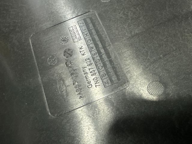 bontott VW SHARAN Első Tároló Rekesz