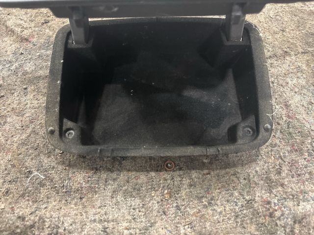 bontott VW SHARAN Első Tároló Rekesz