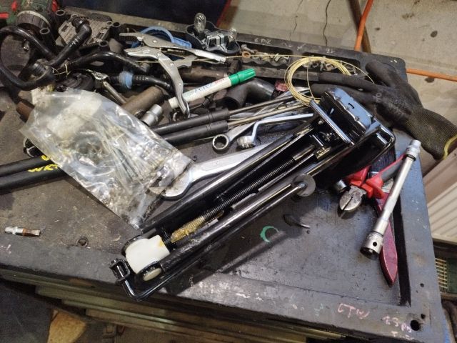 bontott VW SHARAN Emelő