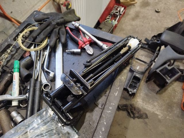 bontott VW SHARAN Emelő