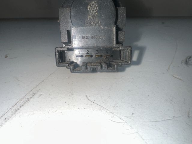 bontott VW SHARAN Fék Pedál Kapcsoló