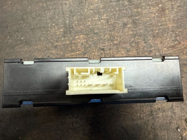 bontott VW SHARAN Feszültségszabályzó