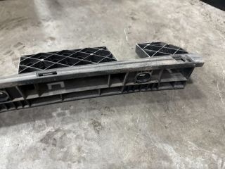 bontott VW SHARAN Hátsó középső Lökhárító Tartó (Műanyag)