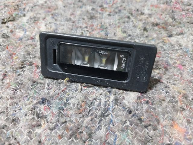 bontott VW SHARAN Hátsó Rendszámtábla Világítás