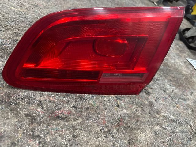 bontott VW SHARAN Jobb Belső Hátsó Lámpa