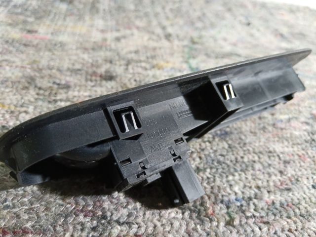 bontott VW SHARAN Jobb első Ablakemelő Kapcsoló