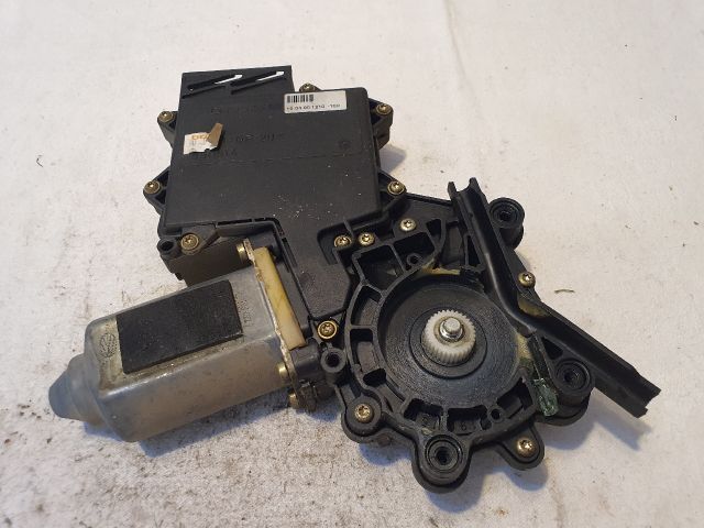 bontott VW SHARAN Jobb első Ablakemelő Motor