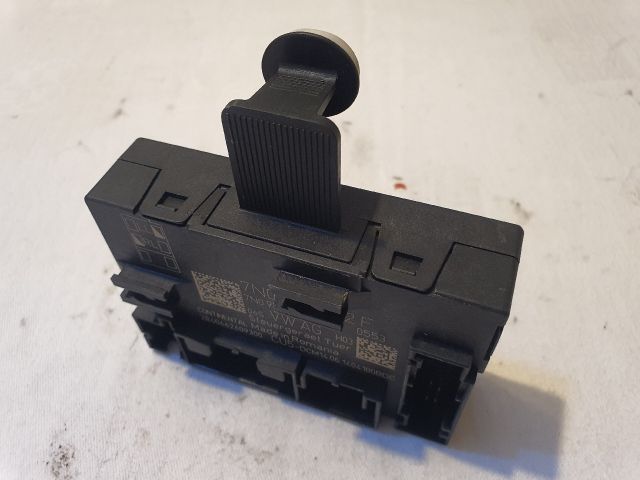 bontott VW SHARAN Jobb első Ajtó Vezérlőegység