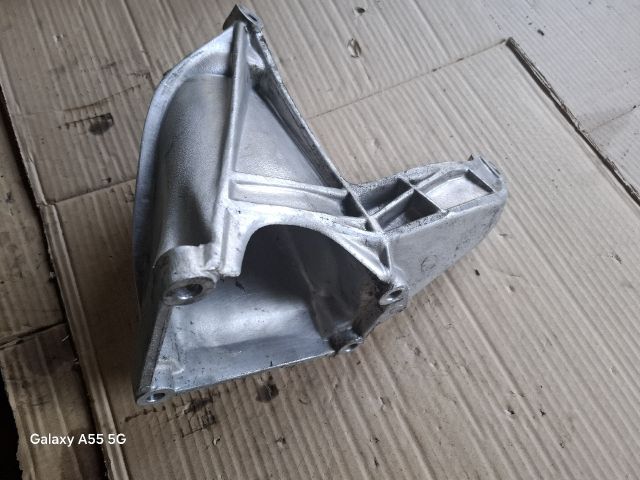 bontott VW SHARAN Jobb első Féltengely Tartó