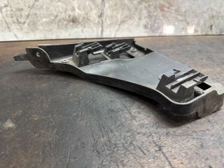 bontott VW SHARAN Jobb első Oldal Lökhárító Tartó (Műanyag)