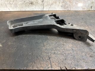 bontott VW SHARAN Jobb első Oldal Lökhárító Tartó (Műanyag)