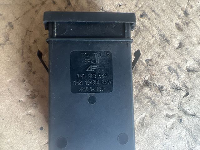 bontott VW SHARAN Jobb első Ülésfűtés Kapcsoló