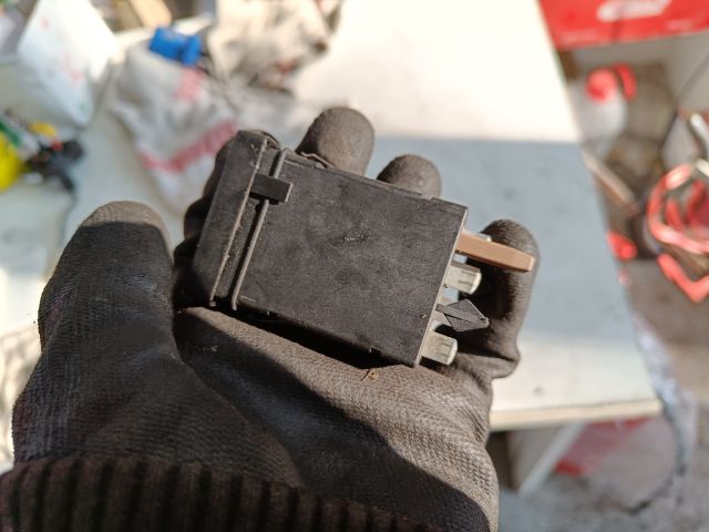 bontott VW SHARAN Jobb első Ülésfűtés Kapcsoló