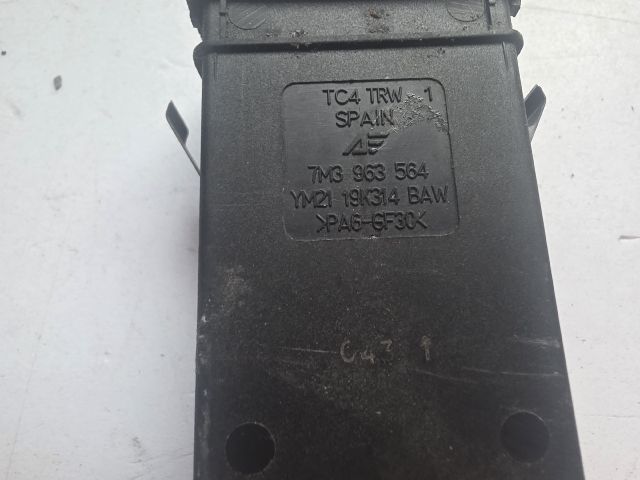 bontott VW SHARAN Jobb első Ülésfűtés Kapcsoló