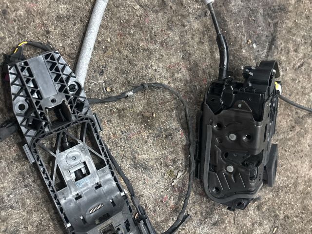 bontott VW SHARAN Jobb első Zárbetét