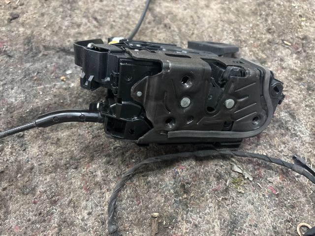 bontott VW SHARAN Jobb első Zárbetét