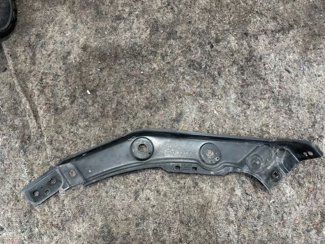 bontott VW SHARAN Jobb Fényszóró Tartó