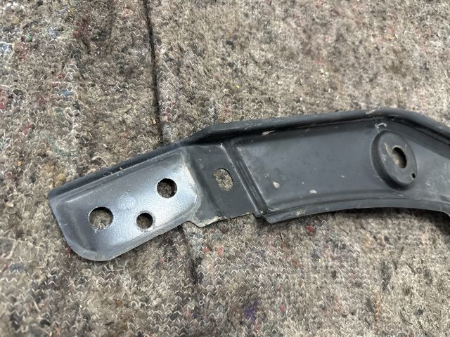 bontott VW SHARAN Jobb Fényszóró Tartó