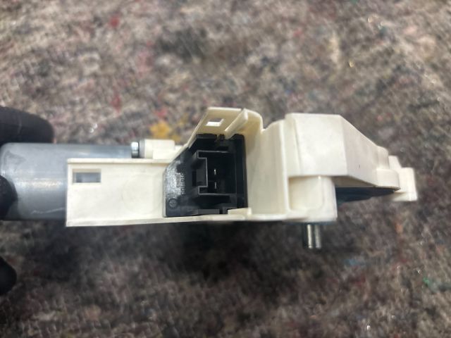 bontott VW SHARAN Jobb hátsó Ablakemelő Motor