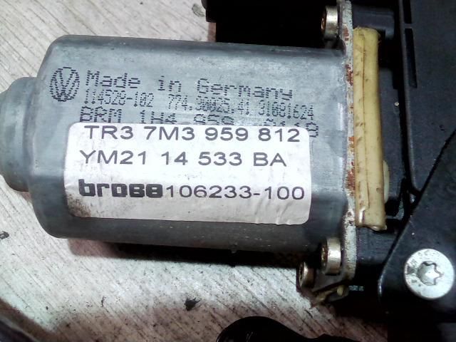 bontott VW SHARAN Jobb hátsó Ablakemelő Szerkezet (Elektromos)