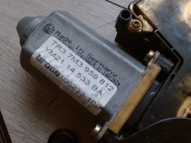 bontott VW SHARAN Jobb hátsó Ablakemelő Szerkezet (Elektromos)