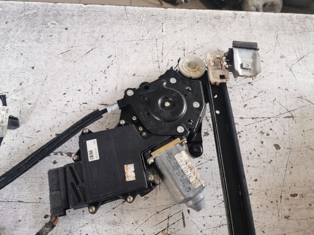 bontott VW SHARAN Jobb hátsó Ablakemelő Szerkezet (Elektromos)