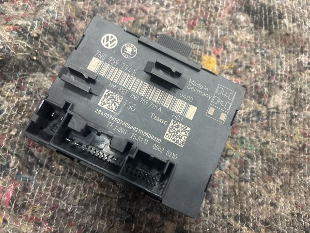 bontott VW SHARAN Jobb hátsó Ajtó Vezérlőegység