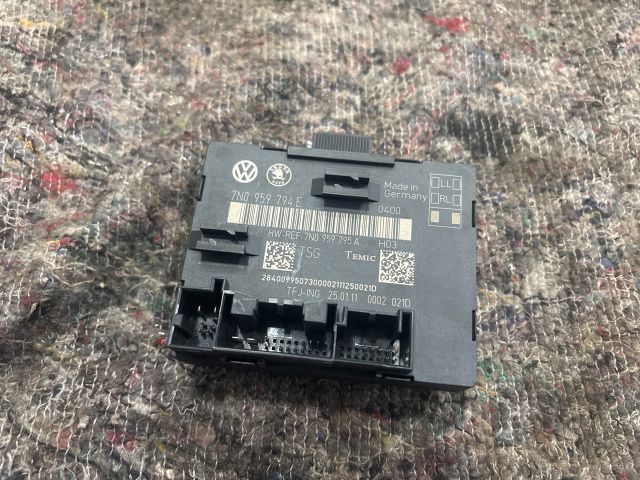 bontott VW SHARAN Jobb hátsó Ajtó Vezérlőegység