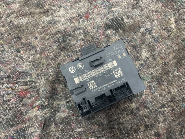 bontott VW SHARAN Jobb hátsó Ajtó Vezérlőegység