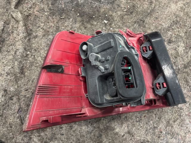 bontott VW SHARAN Jobb Hátsó Lámpa