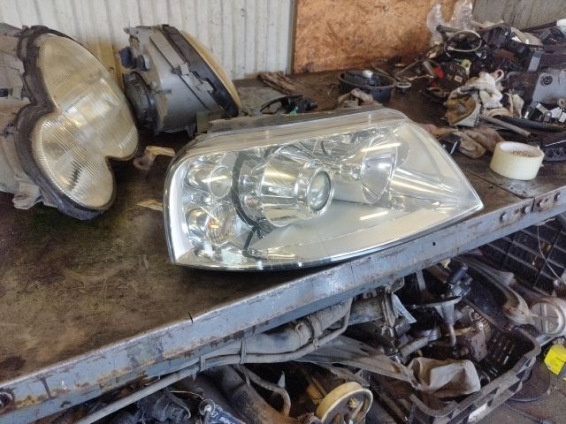 bontott VW SHARAN Jobb Xenon Fényszóró