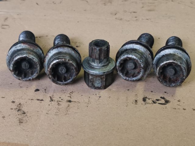 bontott VW SHARAN Kerékőr Szett