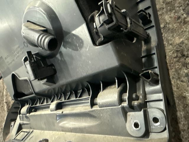 bontott VW SHARAN Kesztyűtartó