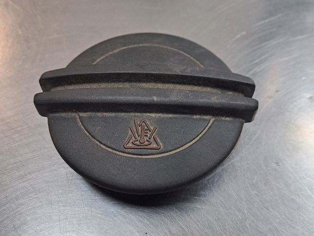 bontott VW SHARAN Kiegyenlítőtartály Sapka