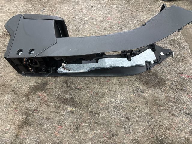 bontott VW SHARAN Könyöklő