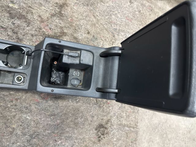 bontott VW SHARAN Könyöklő