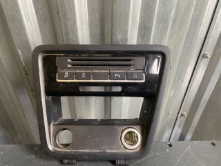 bontott VW SHARAN Középkonzol Vezérlő Panel