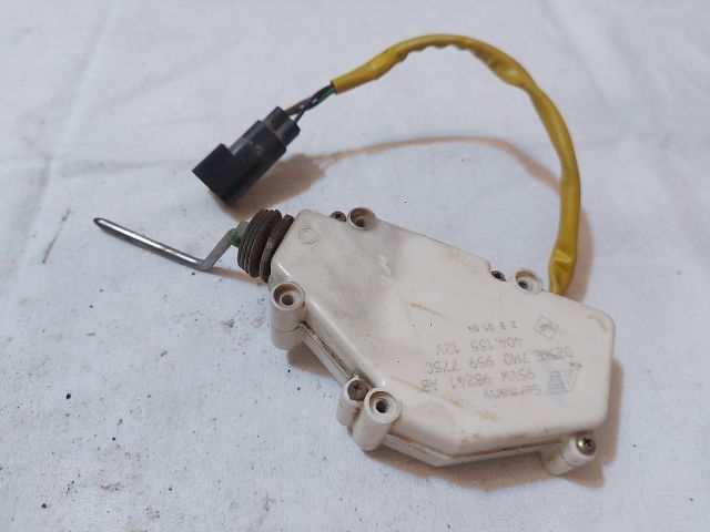 bontott VW SHARAN Központizár Motor Tankajtó