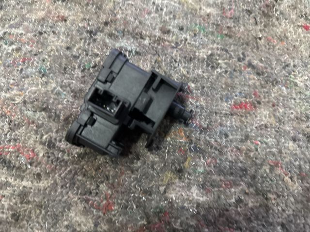 bontott VW SHARAN Központizár Motor Tankajtó