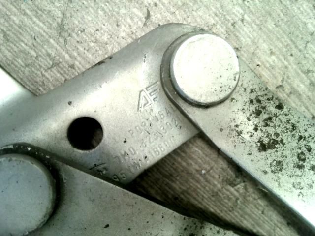 bontott VW SHARAN Motorháztető Jobb Zsanér